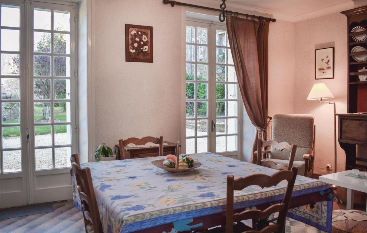 Cozy Home In Plancoet With Wifi Екстер'єр фото